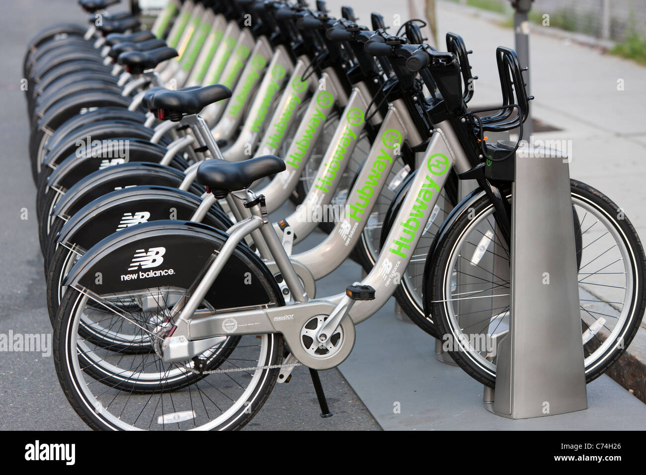 Quelques-unes des bicyclettes de l'équilibre nouveau système de partage de vélos Hubway à Boston, Massachusetts. Banque D'Images