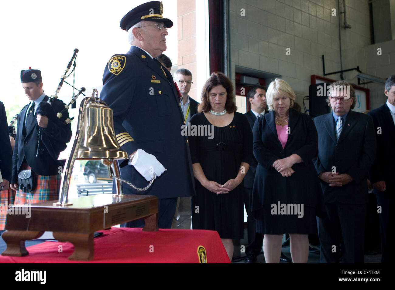 11 septembre 2011 - London, Canada : Sur le 10e anniversaire du 11 septembre un mémorial est dévoilé dédié aux pompiers morts. Banque D'Images