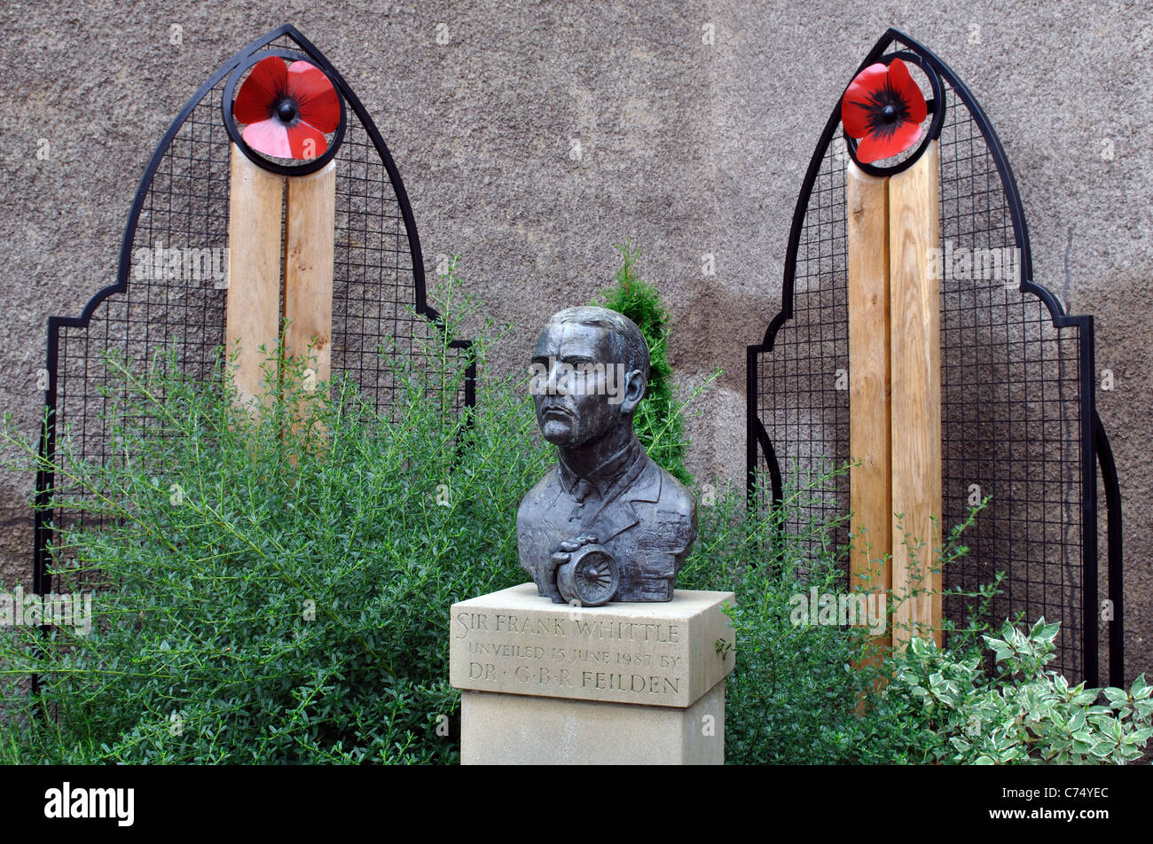 Sir Frank Whittle, buste, Lutterworth Leicestershire, Angleterre, RU Banque D'Images