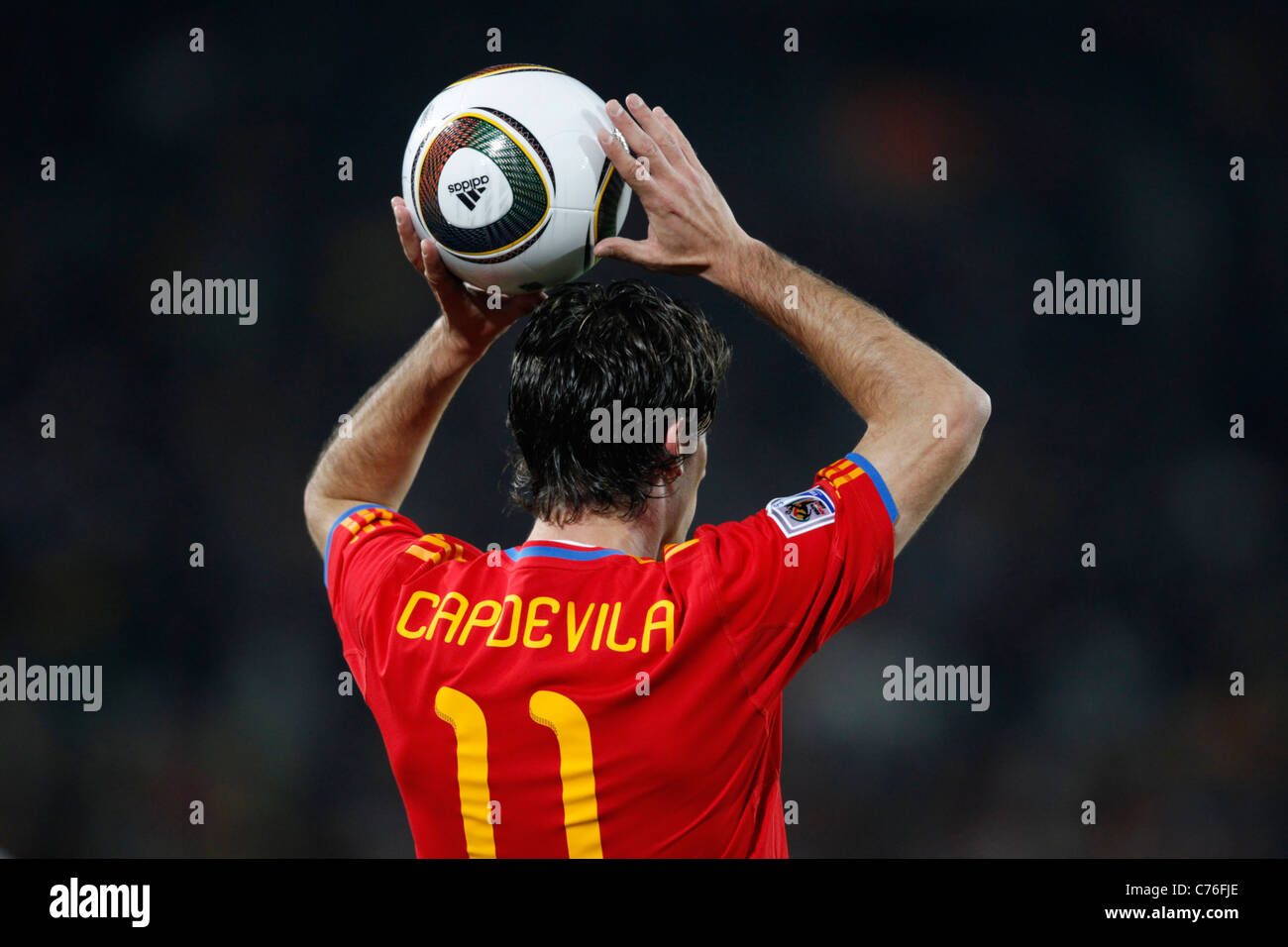 Joan Capdevila de l'Espagne prépare un jet en lors d'un match de Coupe du Monde de la FIFA contre le Honduras le 21 juin 2010 à Ellis Park Stadium. Banque D'Images