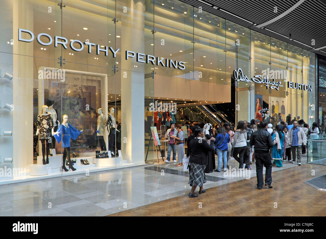 Trois points communs du Groupe Arcadia dans shopping mall à l'intérieur du centre commercial Westfield Stratford City Banque D'Images