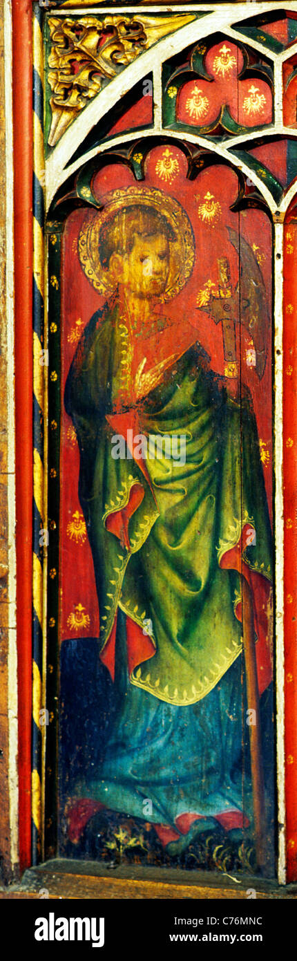 Castle Acre, Norfolk. Jubé, Saint Matthias tenant une hache, écrans médiévale anglaise peintures Peinture Panneaux Panneau peint Banque D'Images