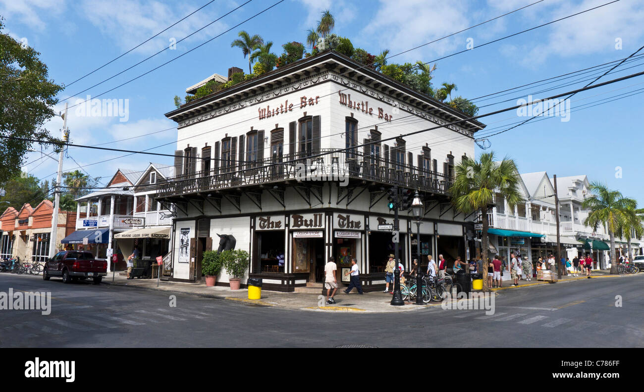 Le bull bar à l'angle de Duval et Caroline Street, à Key West en Floride Banque D'Images