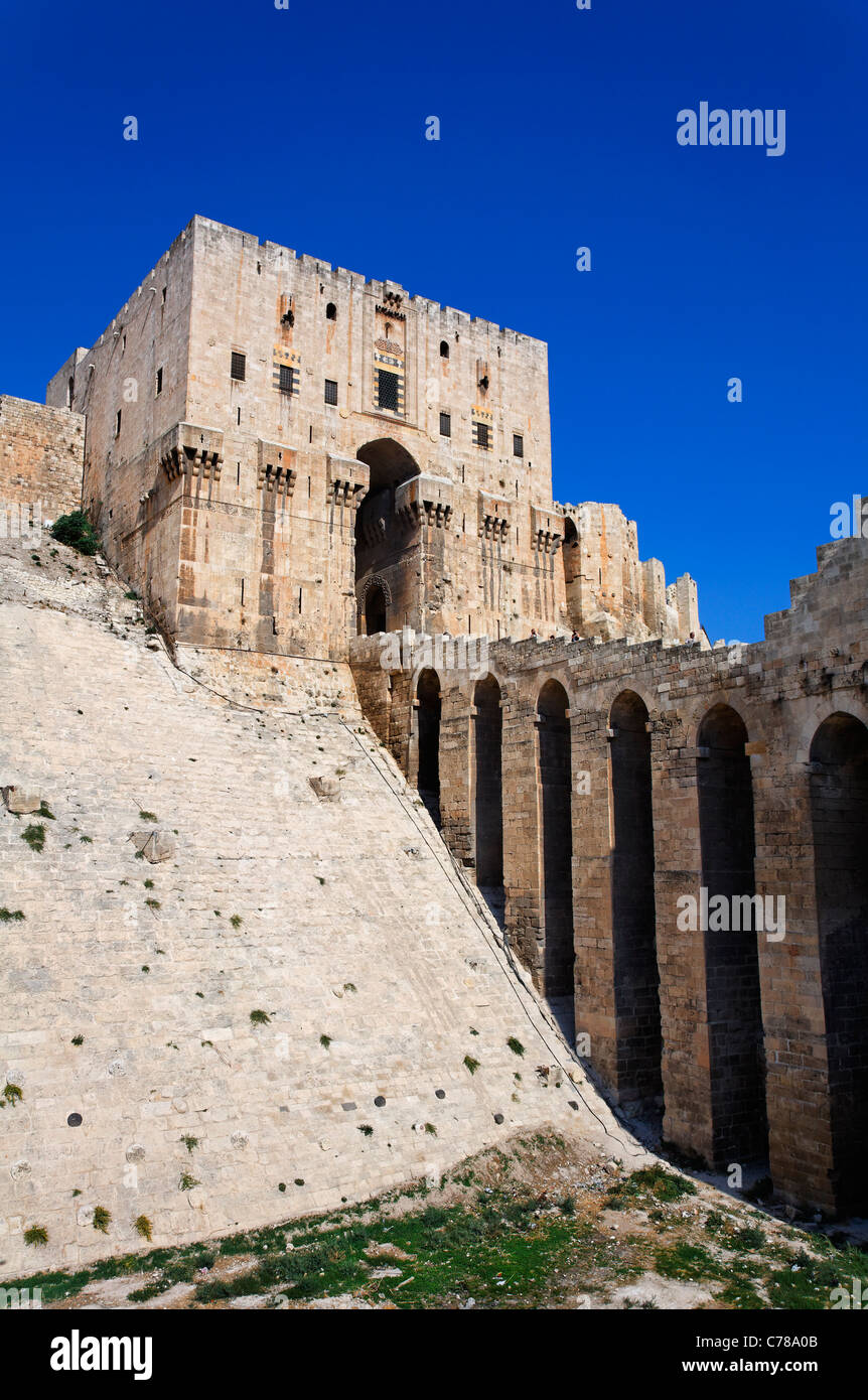 La porterie de la Citadelle d'Alep, Syrie Banque D'Images