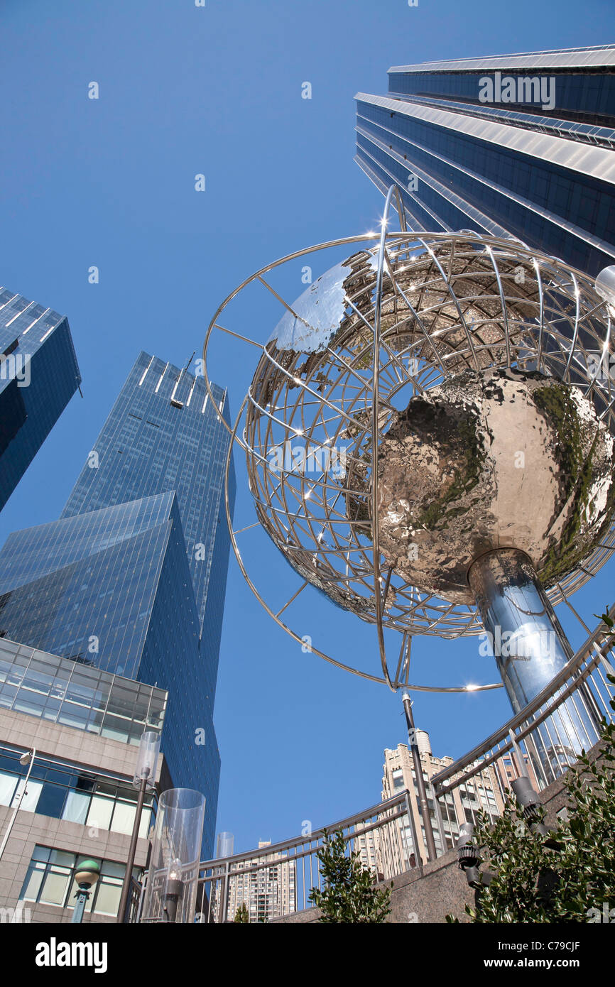 Avec Globe Columbus Circle et Time Warner Center Banque D'Images