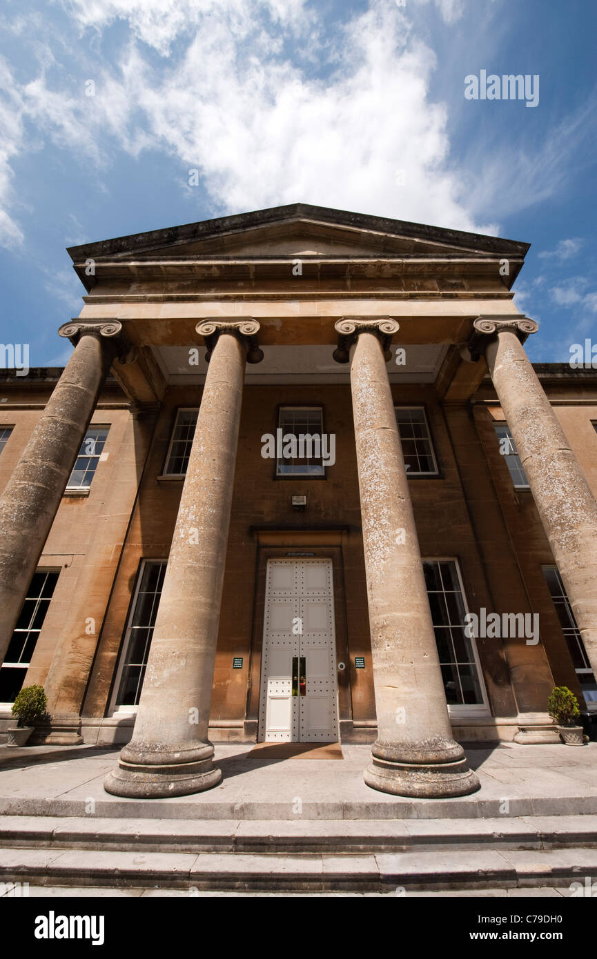 Leigh Cour, Grade II, hôtel particulier, manoir anglais, construit en 1814, pierre de Bath. L'architecture de style palladien, Banque D'Images