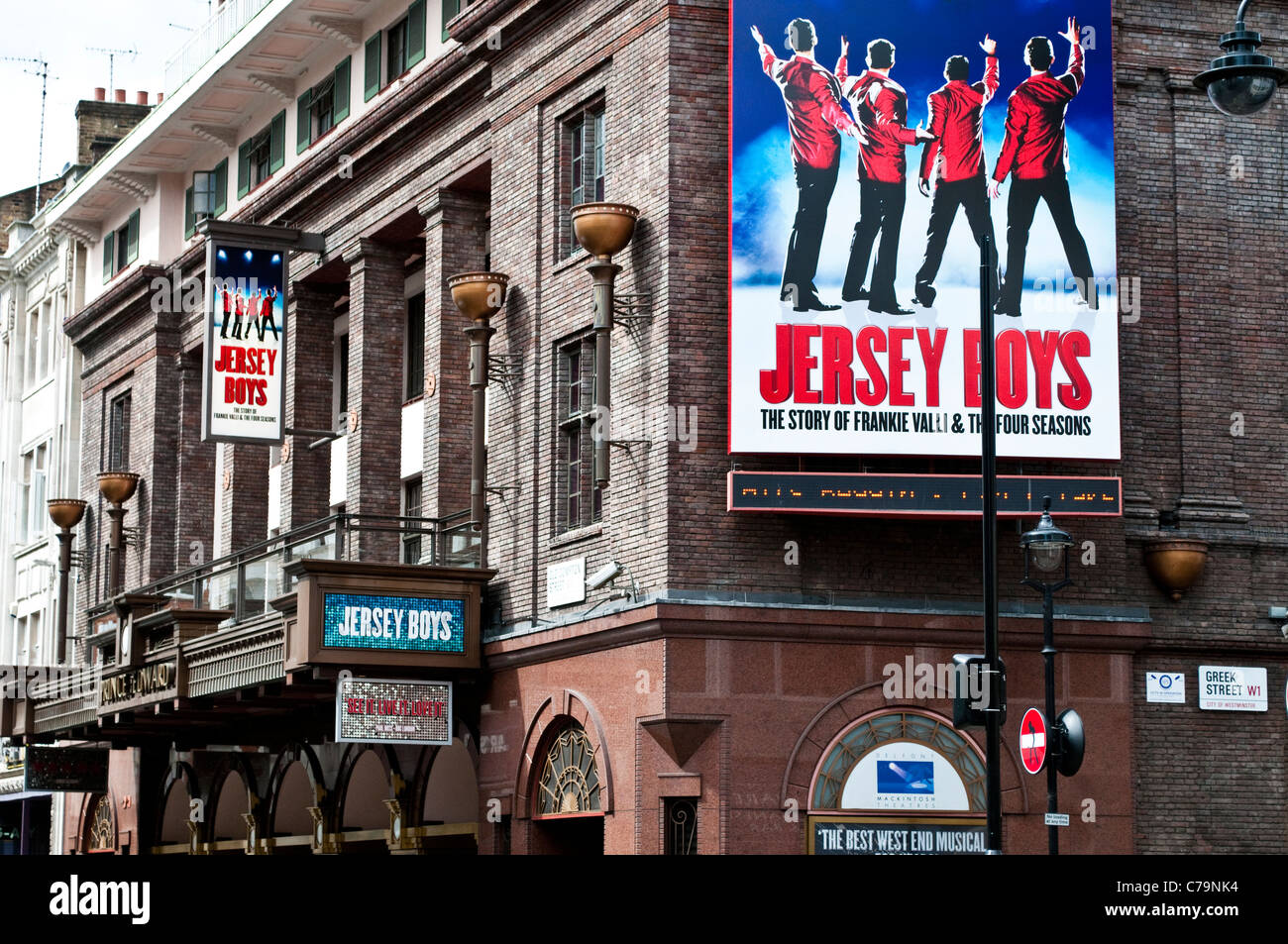 Prince Edward Theatre sur Old Compton Street montrant Jersey Boys comédie musicale, Londres, Royaume-Uni Banque D'Images
