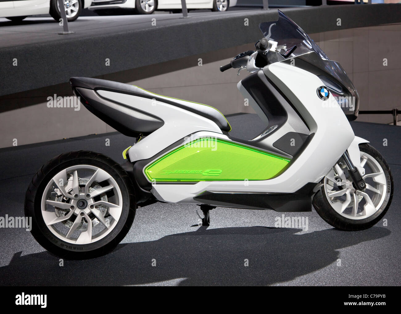 Nouvelle BMW Concept-e e-bike vélo scooter électrique sur l'IAA 2011 International Motor Show de Francfort am Main, Allemagne Banque D'Images