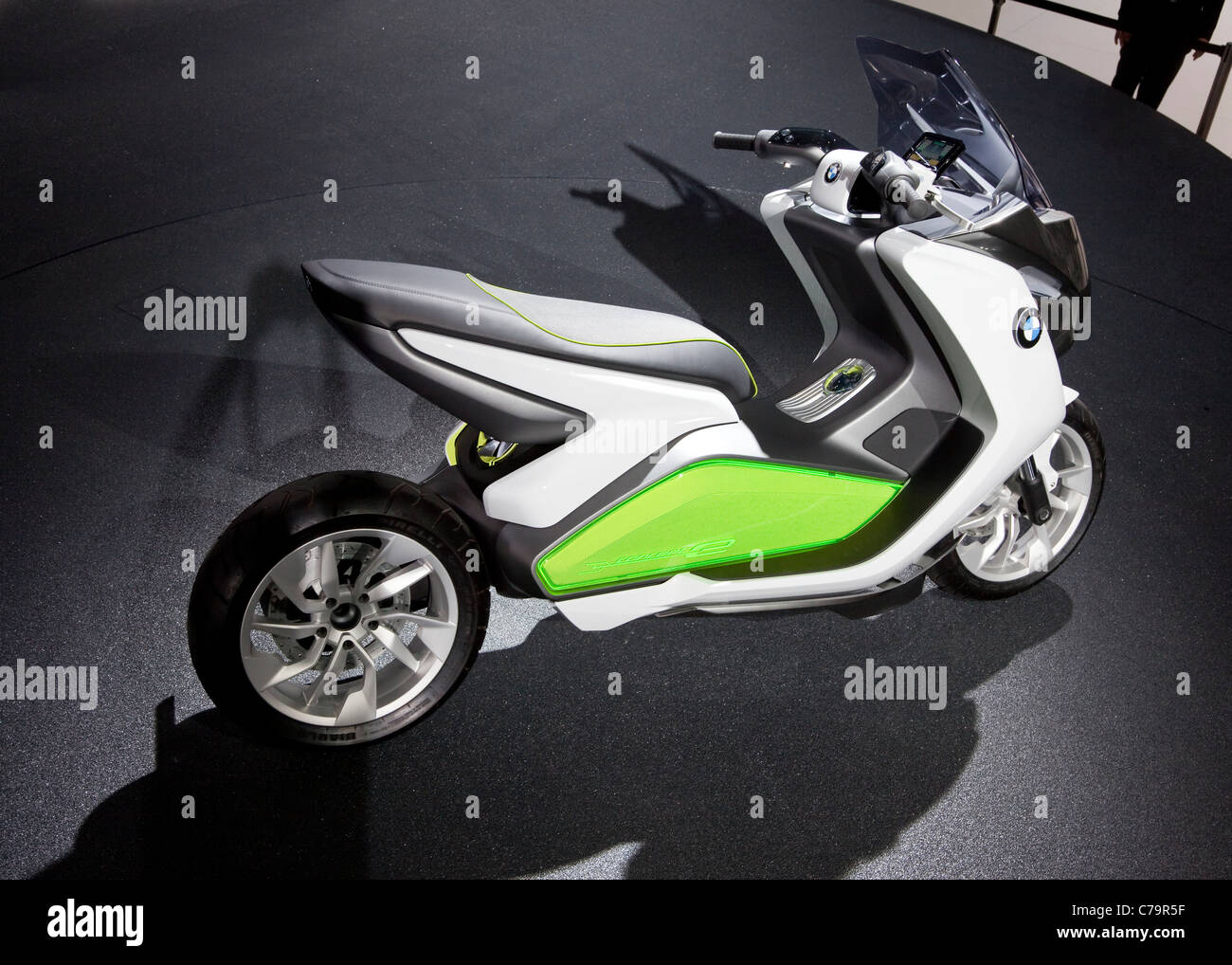 Nouvelle BMW Concept-e e-bike vélo scooter électrique sur l'IAA 2011 International Motor Show de Francfort am Main, Allemagne Banque D'Images