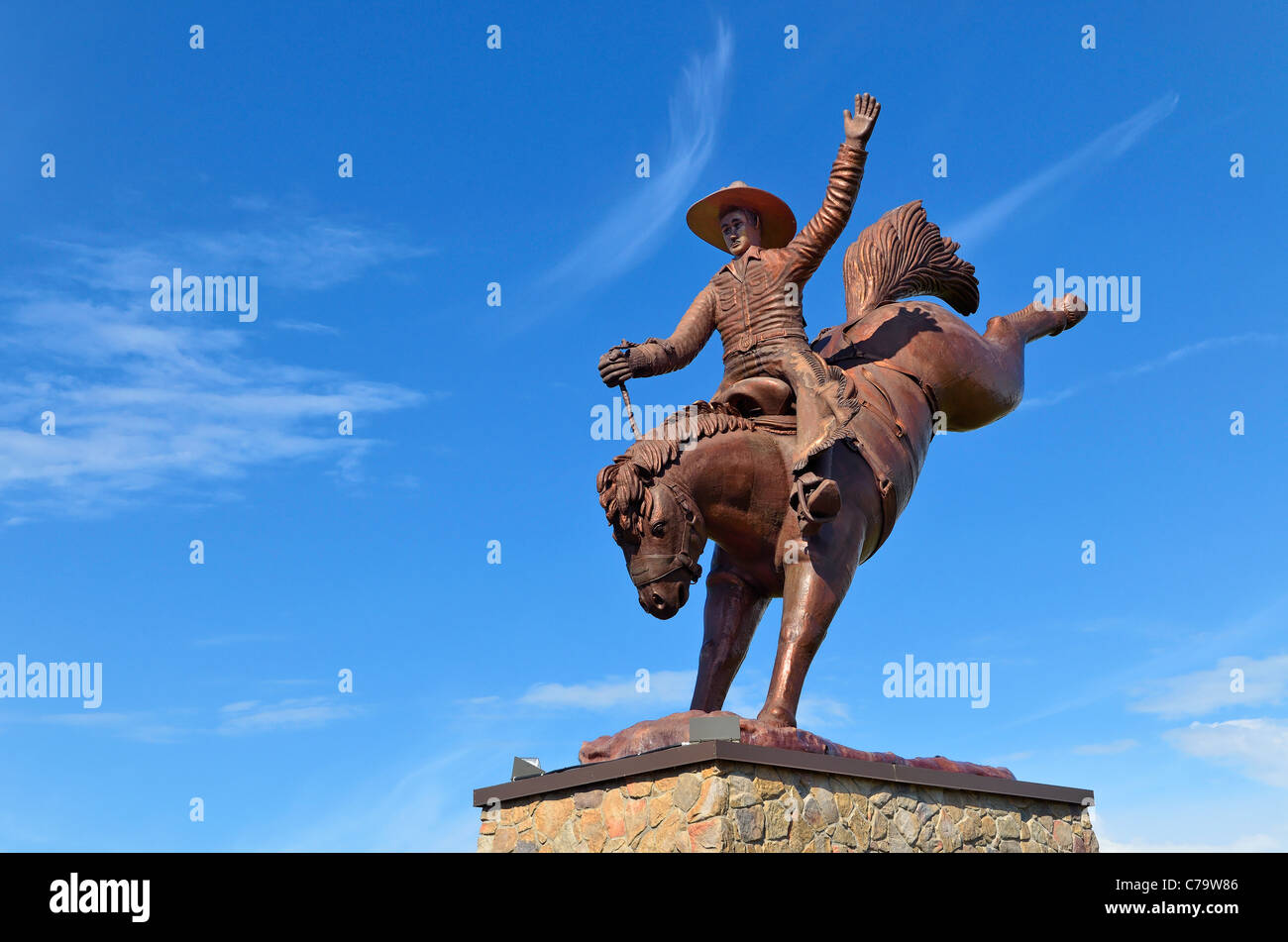 'L'héritage' statue - La plus grande selle Bronc Rider et de tronçonnage, Ponoka, Alberta, Canada Banque D'Images