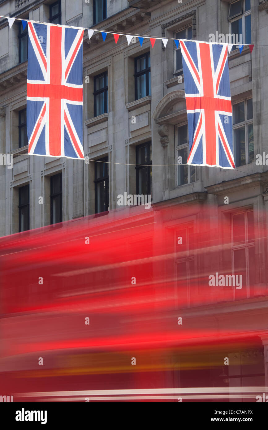 Union Jack Les drapeaux sur Regent Street, à Londres, Angleterre Banque D'Images