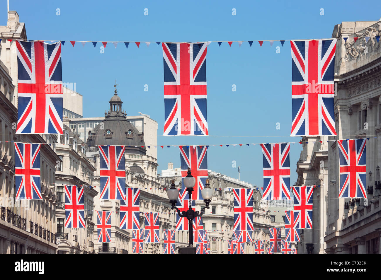 Union Jack Les drapeaux sur Regent Street, à Londres, Angleterre Banque D'Images