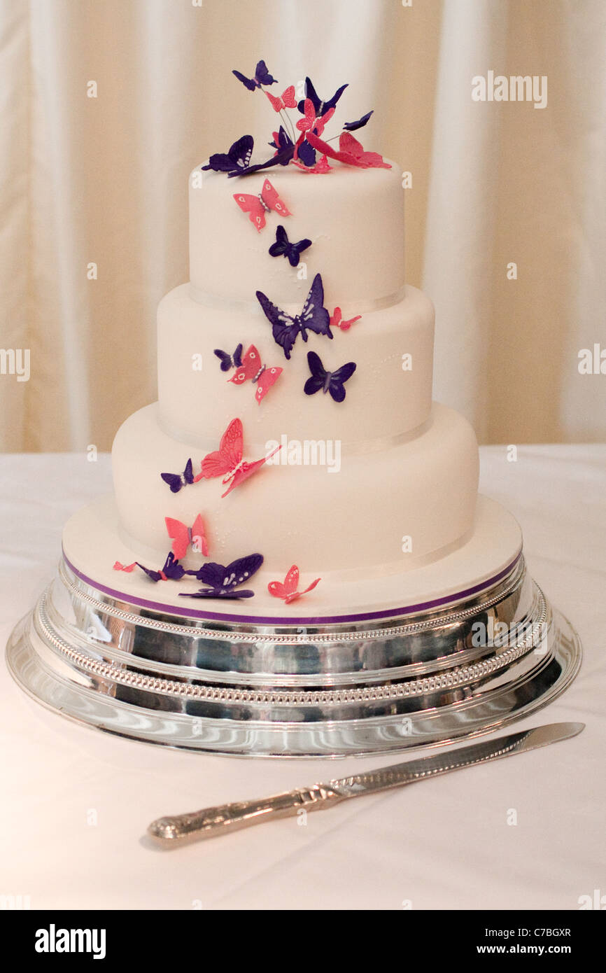 Gâteau de mariage à la réception Banque D'Images