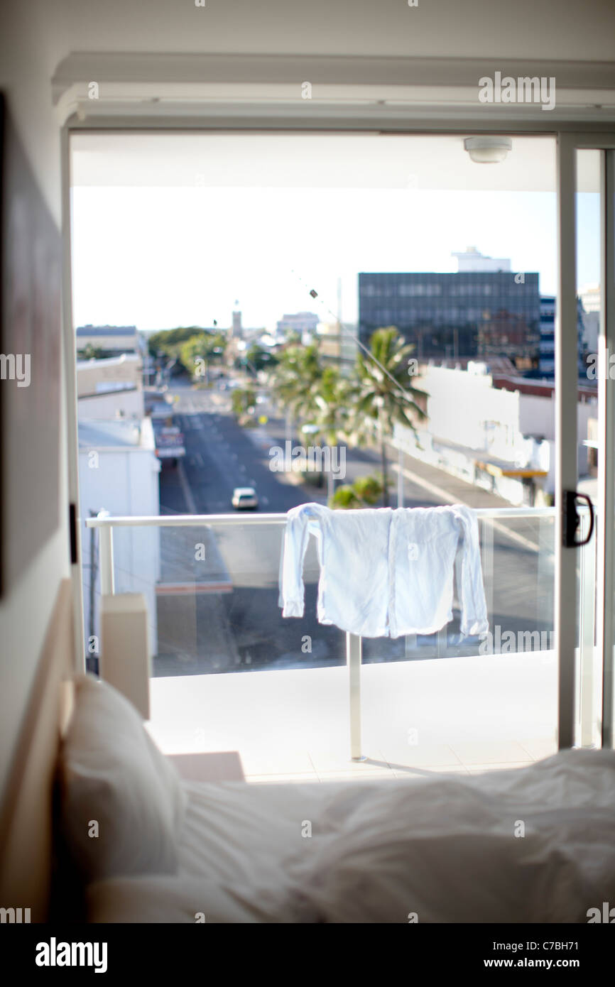 Vue sur Victoria Parade, de l'Edge Apartment Hotel, centre-ville Rockhampton, Rockhampton, Queensland, Australie Banque D'Images