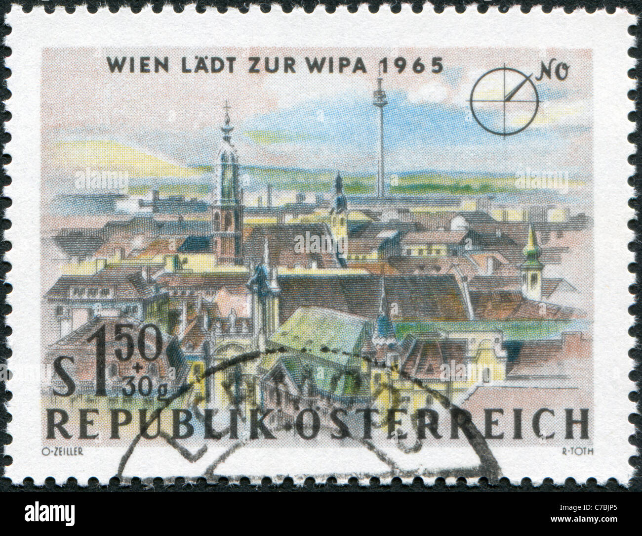 Un timbre imprimé en Autriche, est dédié à l'Exposition philatélique internationale de Vienne, montre que l'église Maria am Gestade et Donauturm, Vienne Banque D'Images