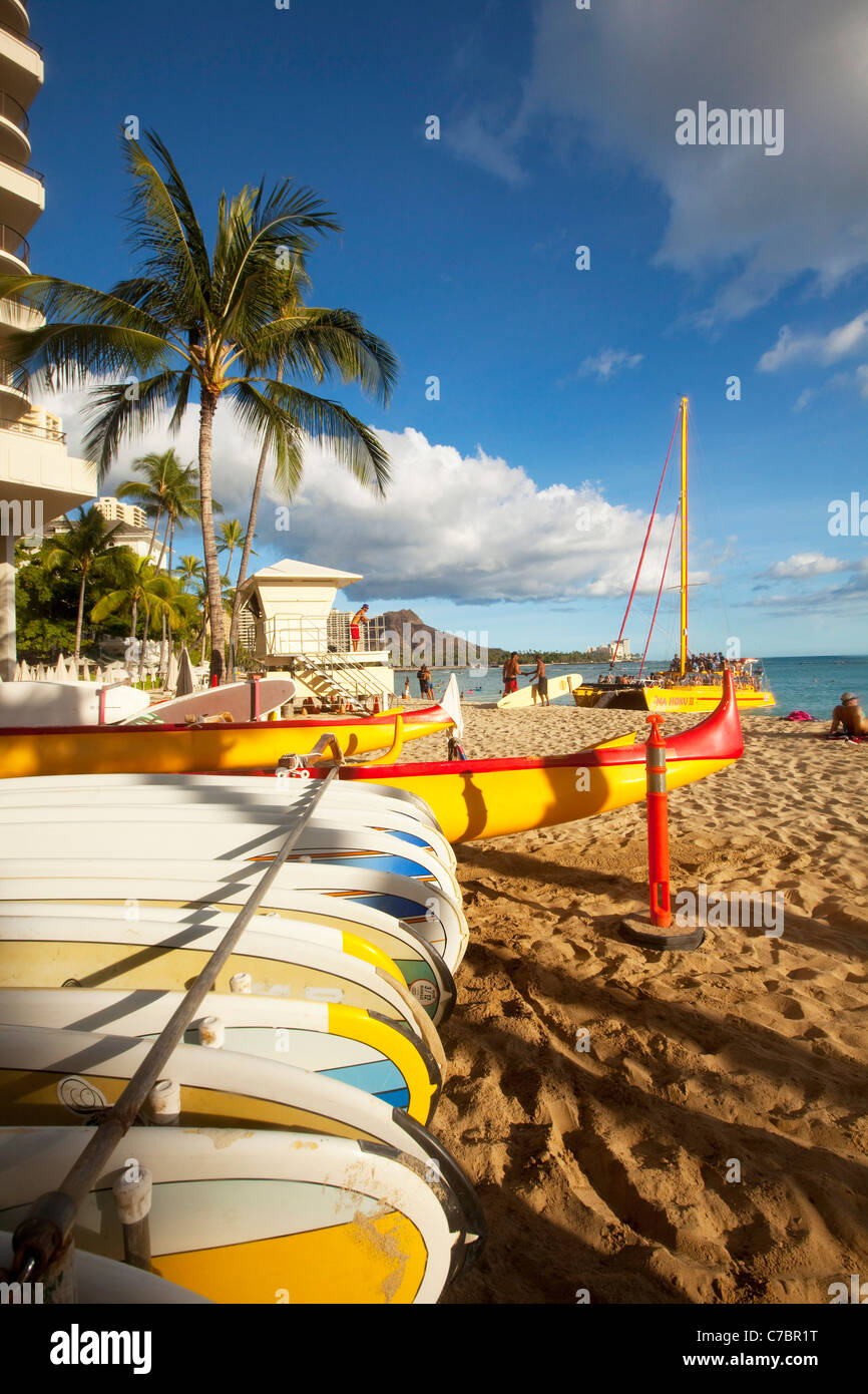 La plage de Waikiki, Honolulu, Oahu, Hawaii Banque D'Images