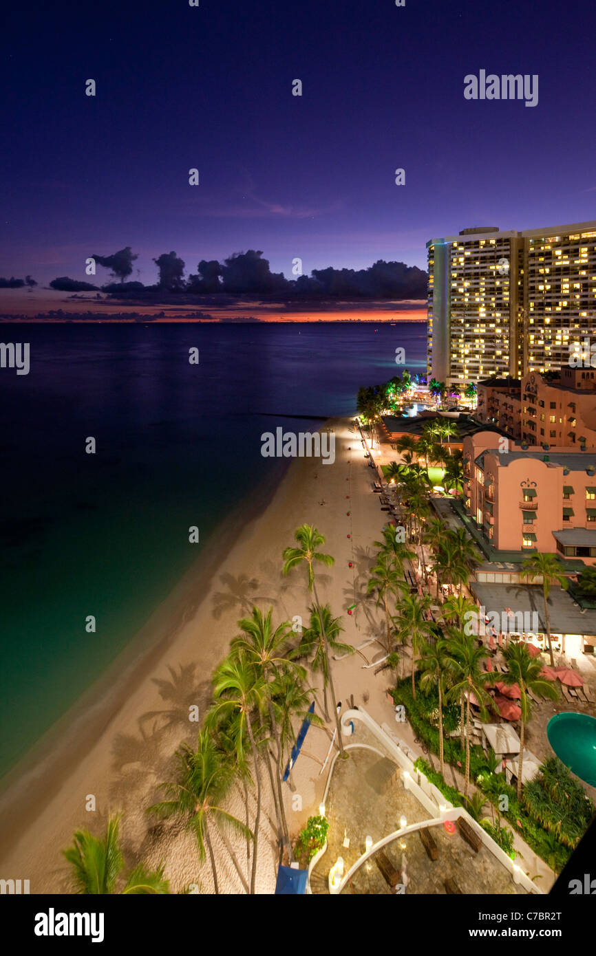 La plage de Waikiki, Honolulu, Oahu, Hawaii Banque D'Images