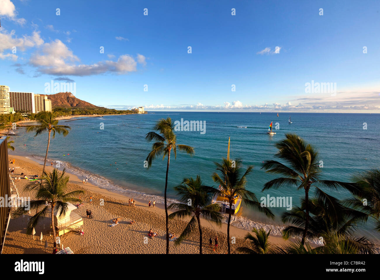 La plage de Waikiki, Honolulu, Oahu, Hawaii Banque D'Images