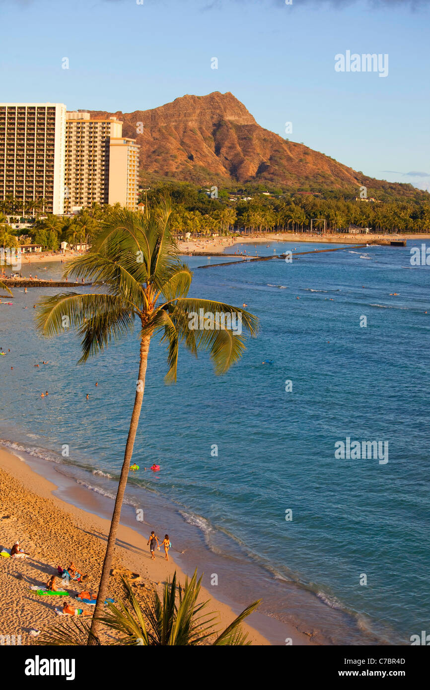 La plage de Waikiki, Honolulu, Oahu, Hawaii Banque D'Images