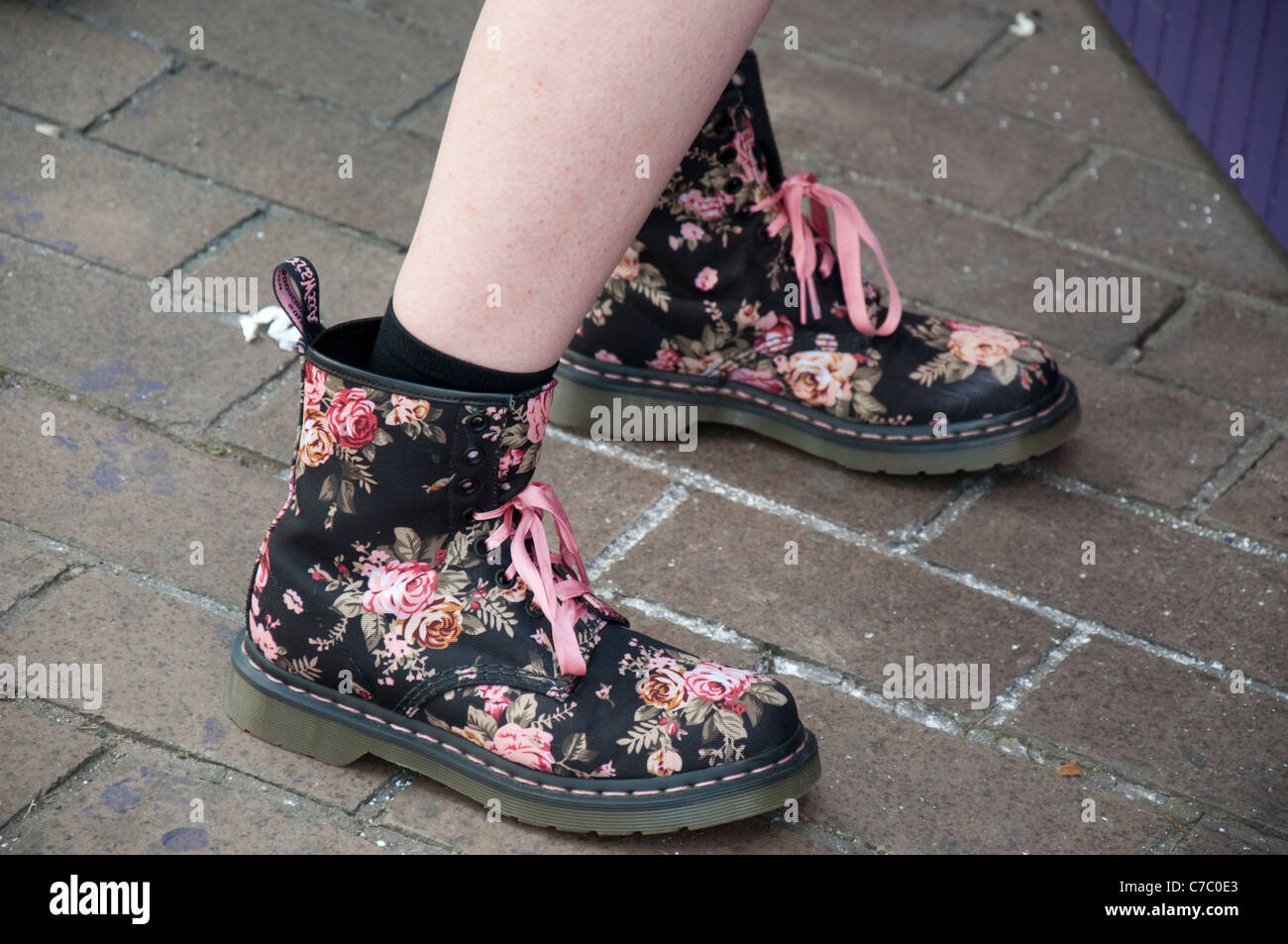 Close up de bottes couverte de fleurs, Baltimore Maryland USA Banque D'Images