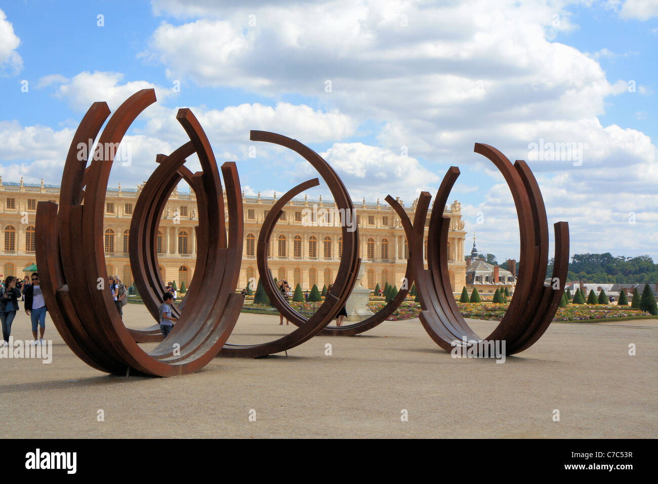 Bernar Venet exposition d'art, Château de Versailles, France Banque D'Images