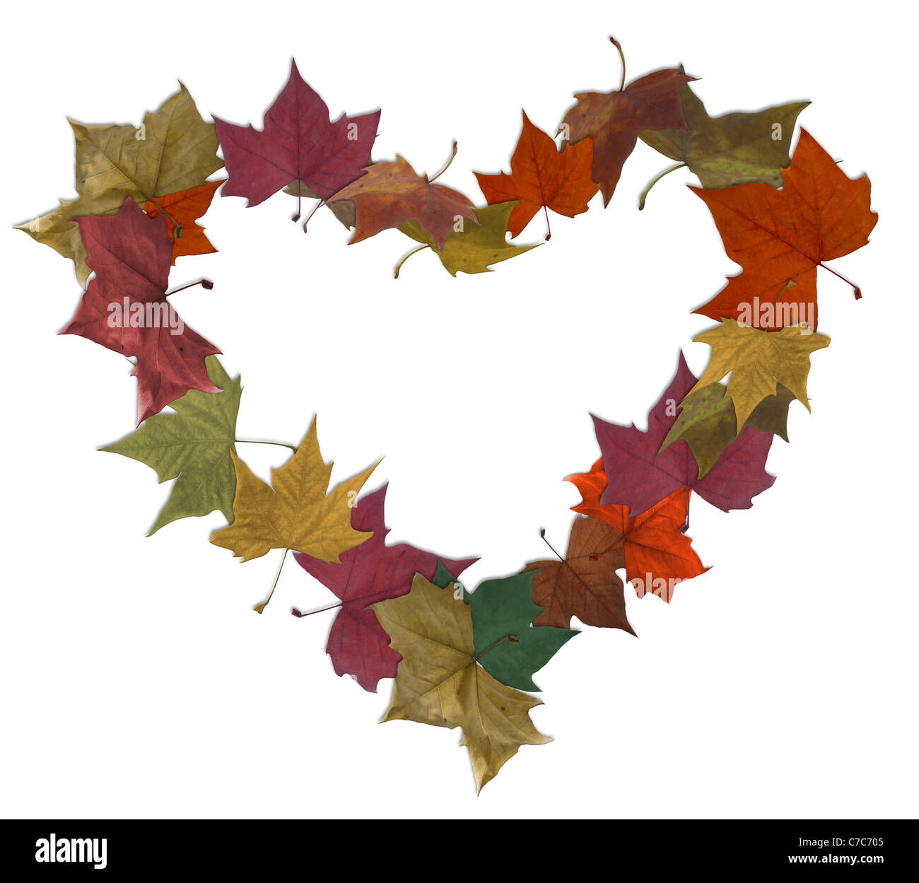 Les feuilles d'automne en forme de coeur vide Banque D'Images