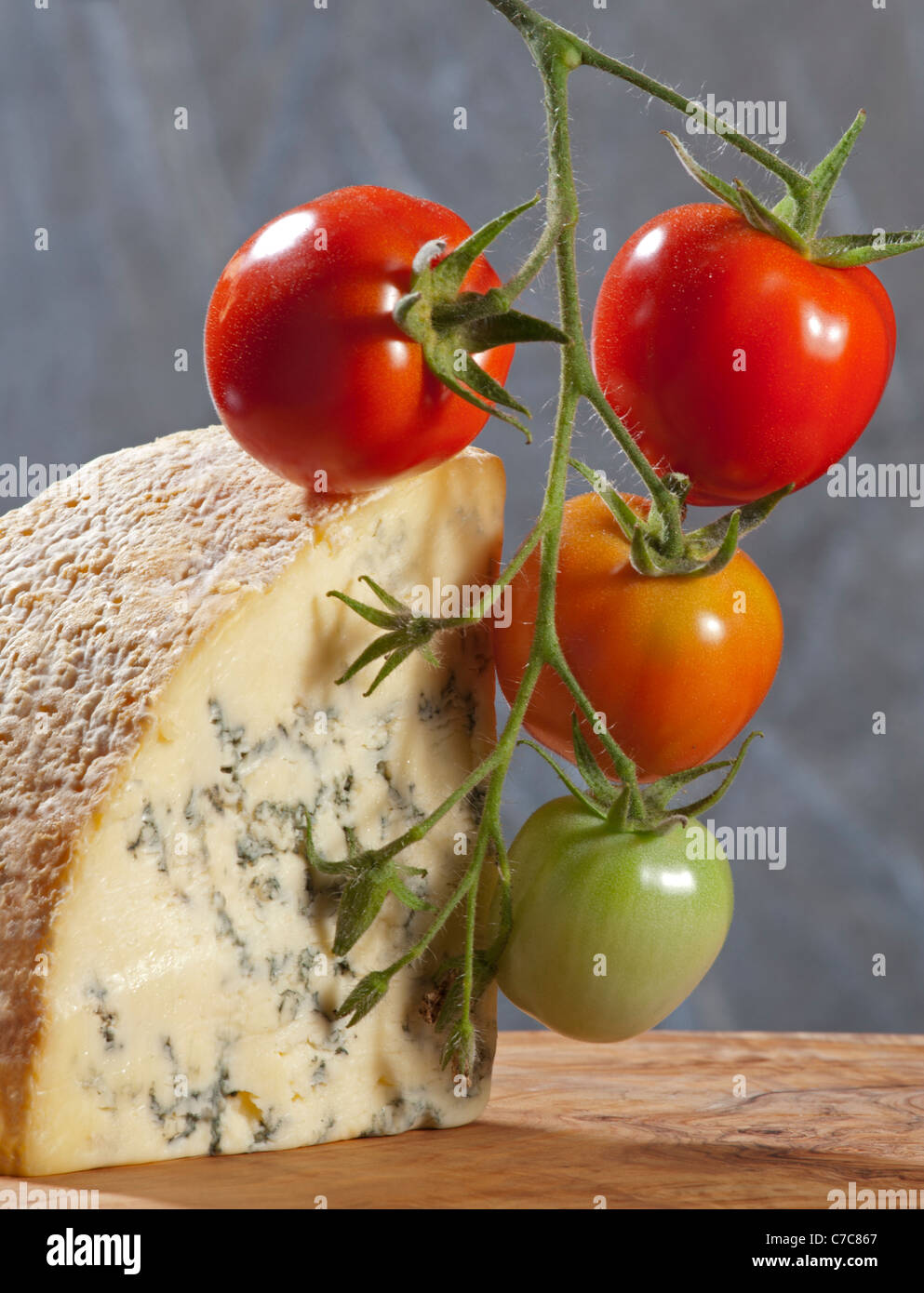 Tomates et fromage bleu Banque D'Images