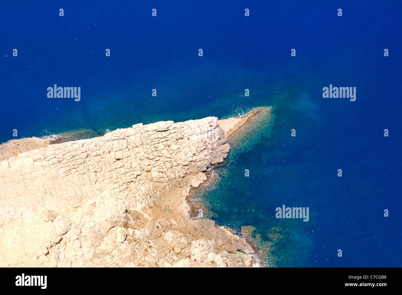 Au haut du cap de Formentor Pollensa aérienne sur la mer à Majorque Îles Baléares Banque D'Images