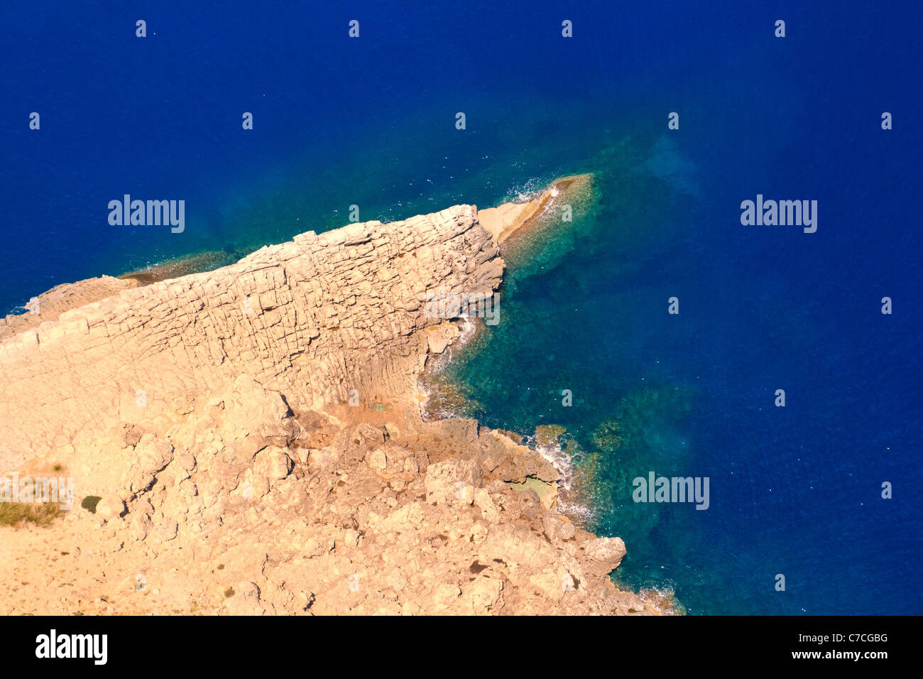 Au haut du cap de Formentor Pollensa aérienne sur la mer à Majorque Îles Baléares Banque D'Images