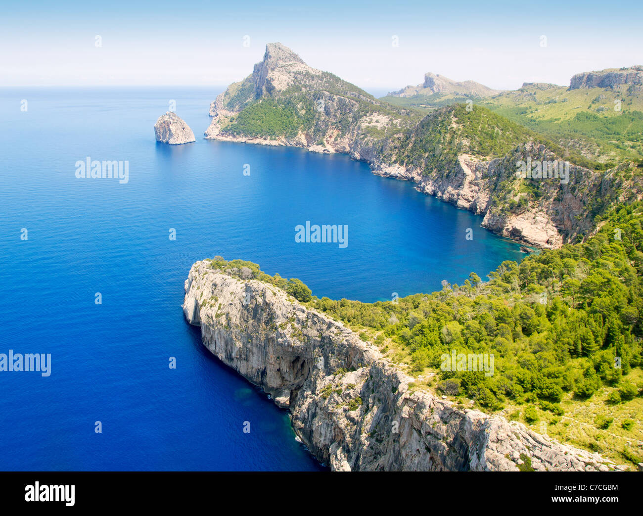 Au haut du cap de Formentor Pollensa aérienne sur la mer à Majorque Îles Baléares Banque D'Images