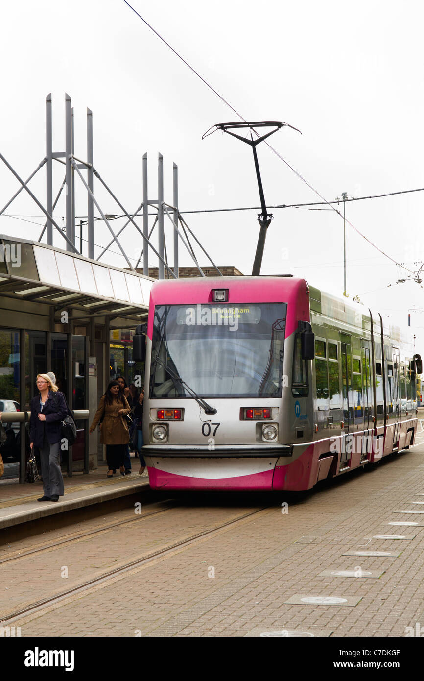 Le tramway à Wolverhampton Wolverhampton Birmingham en station Banque D'Images