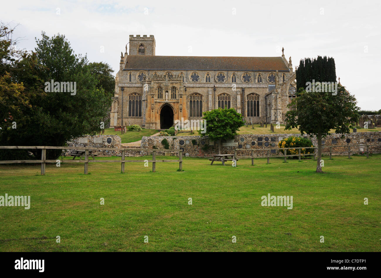 Vue de St Margaret's Church à Claj suivant la mer, Norfolk, Angleterre, Royaume-Uni. Banque D'Images
