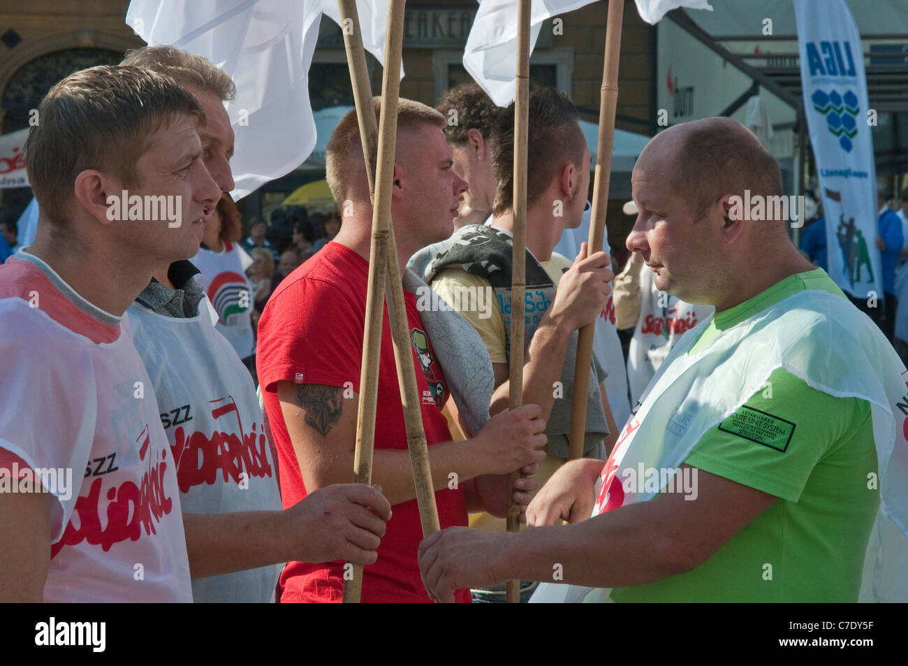 Les membres de solidarité, les syndicats européens démonstration pendant réunion des ministres des finances de l'UE sur Septembre 17, 2011 à Wroclaw Pologne Banque D'Images