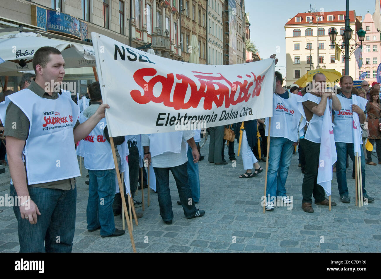 Les membres de solidarité, les syndicats européens démonstration pendant réunion des ministres des finances de l'UE sur Septembre 17, 2011 à Wroclaw Pologne Banque D'Images