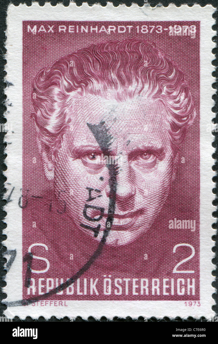 Un timbre imprimé en Autriche, est dédiée à la célébration du 100e anniversaire de Max Reinhardt, directeur de théâtre Banque D'Images