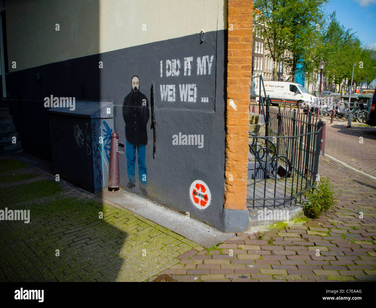 Par Graffiti artiste de rue Karma en l'honneur de Ai Weiwei près de China Town à Amsterdam Centre.. Banque D'Images