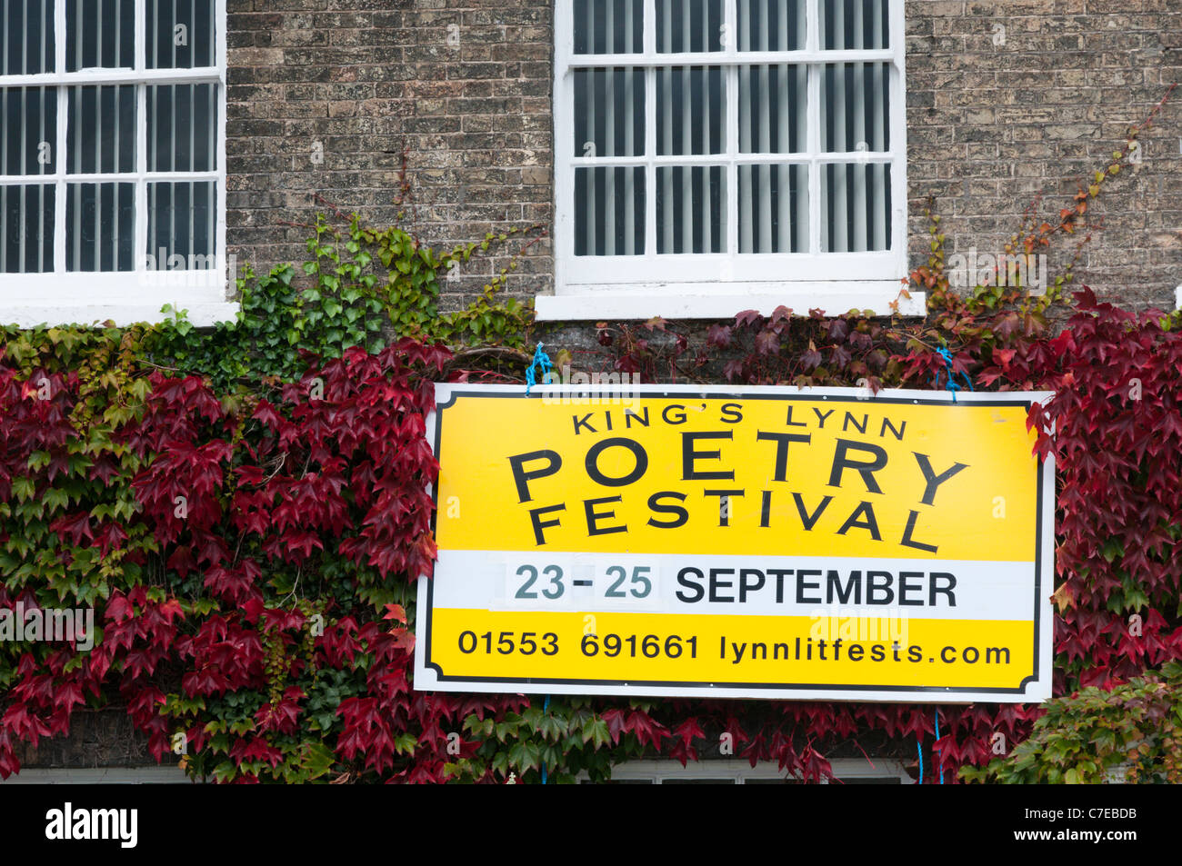 Un signe pour le King's Lynn Festival de poésie. Banque D'Images