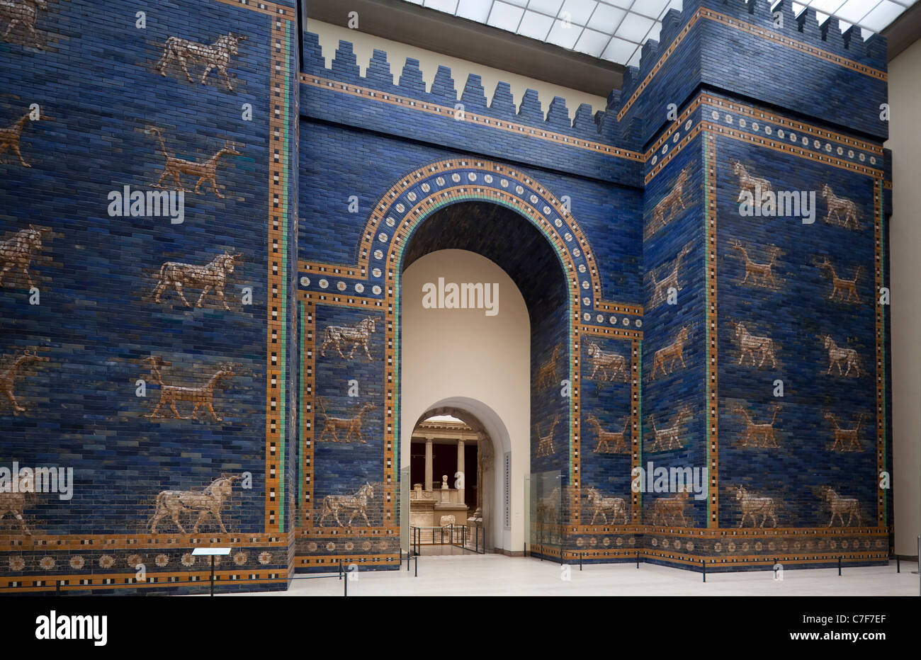La porte d'Ishtar, Musée de Pergame, Berlin, Allemagne Banque D'Images