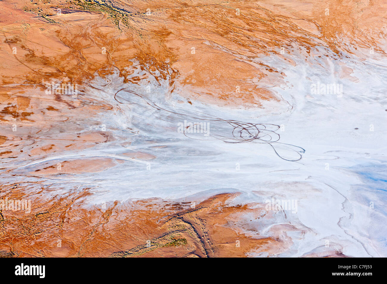 Bord du lac incrusté de sel, le lac Eyre Sud, Australie du Sud. Banque D'Images