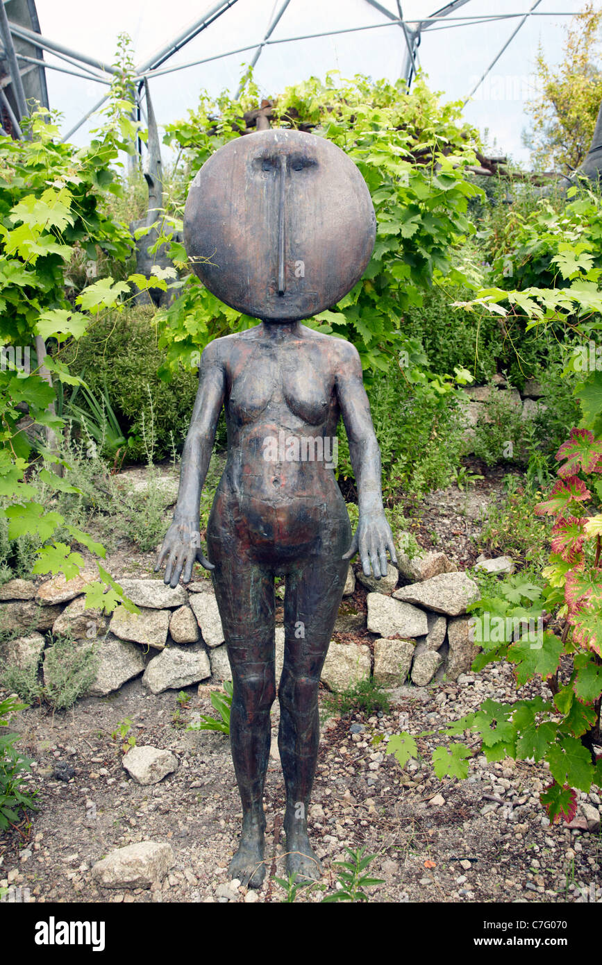 Statue de bronze bestial Eden Project Cornwall UK Banque D'Images