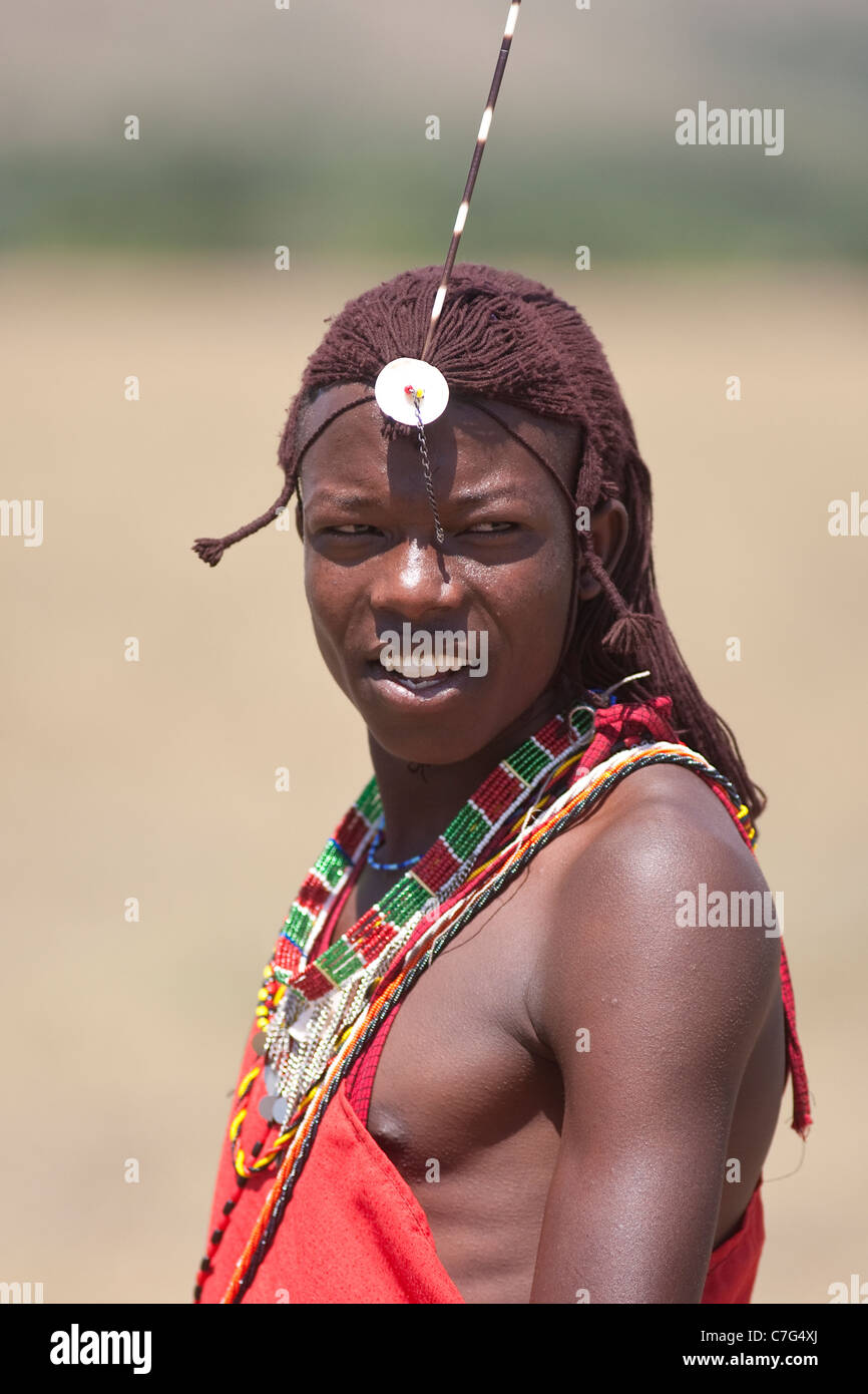 Semi-nomades Masaï situé dans la réserve nationale de Masai Mara au Kenya l'Afrique. Photo:Jeff Gilbert Banque D'Images