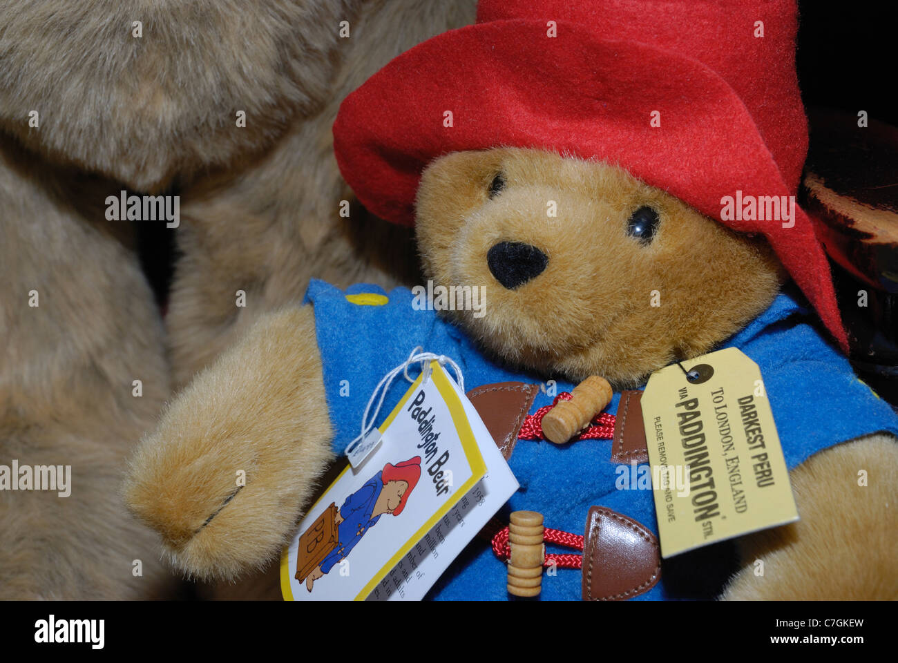 Une peluche Ours Paddington Photo Stock - Alamy