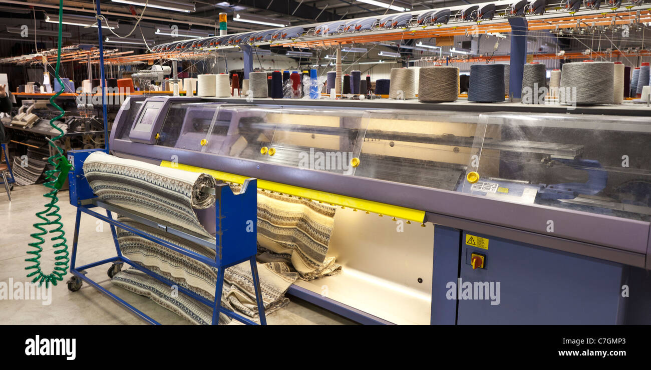 Couverture de laine produite à l'usine de tricotage, Hvammstangi, Islande Banque D'Images