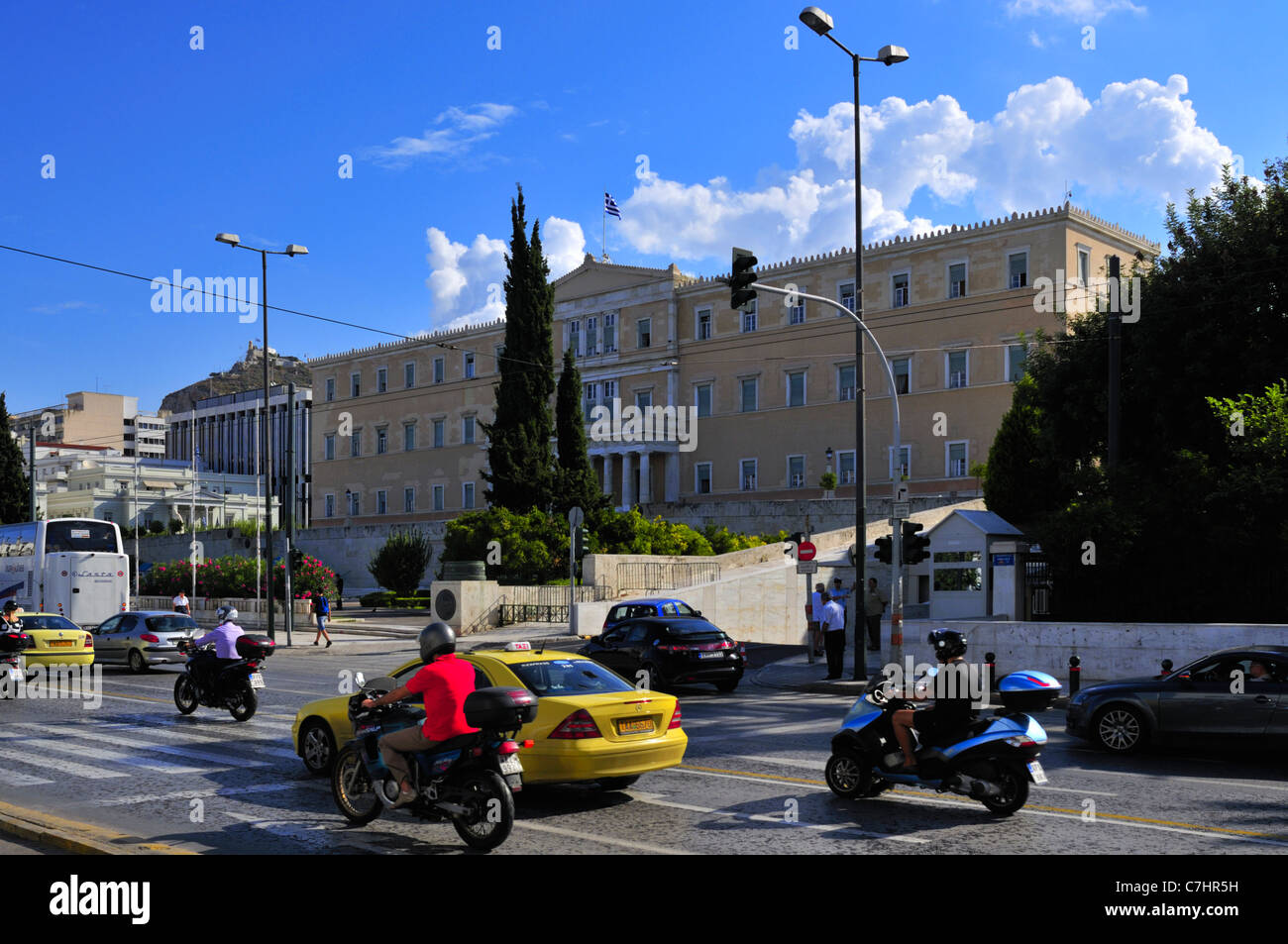 Vue sur la place Syntagma d'Athènes et le parlement grec2 Banque D'Images