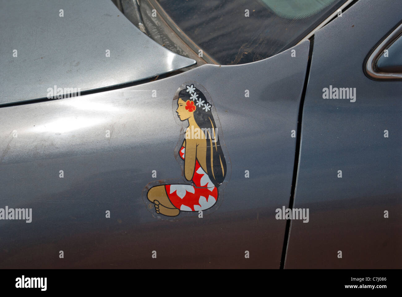 Fille de Tahiti l'autocollant sur le côté de la voiture de la bière Hinano  gris - symbole Photo Stock - Alamy