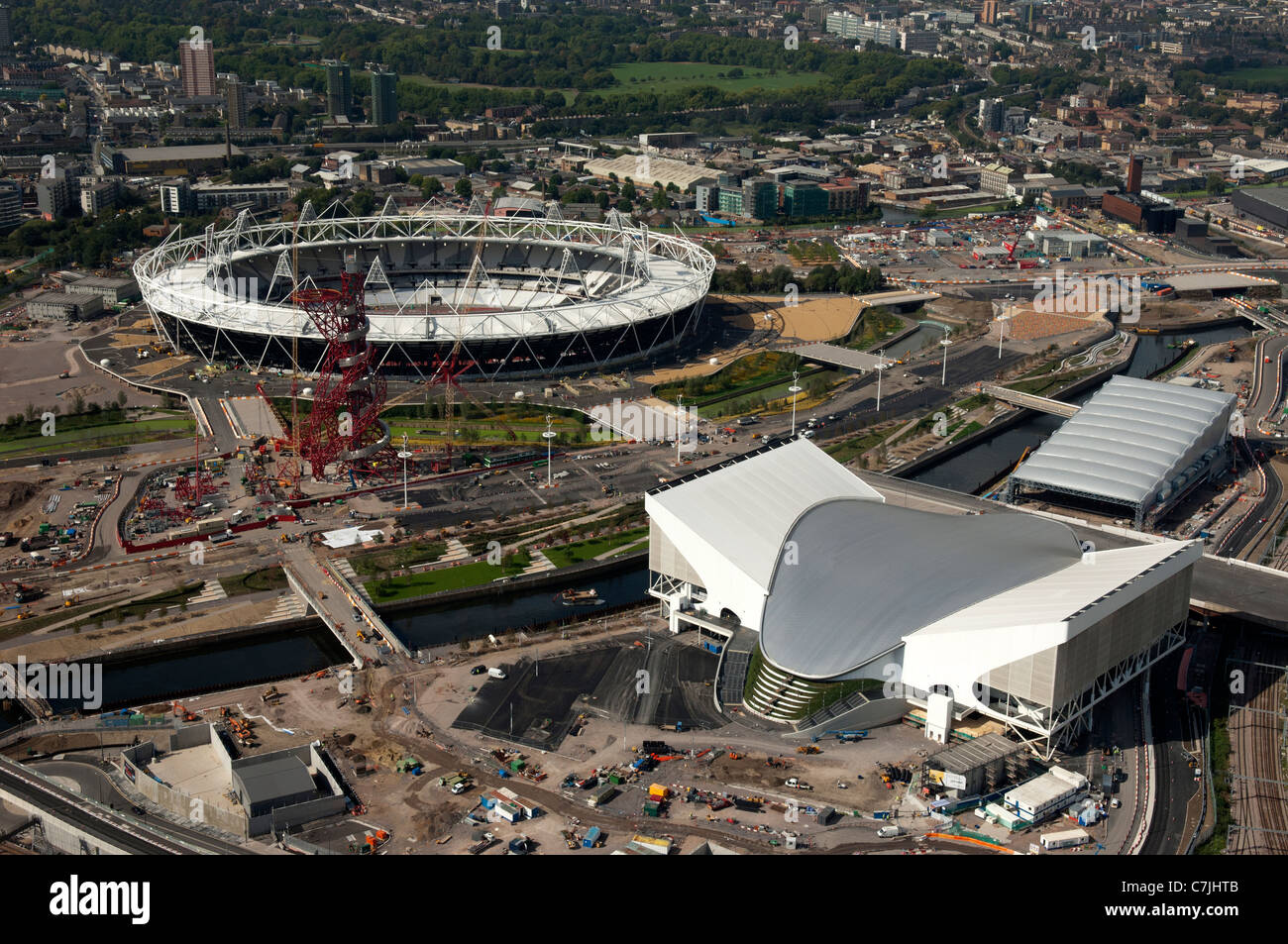 Le centre aquatique du parc olympique de Londres. à partir de l'air. Banque D'Images