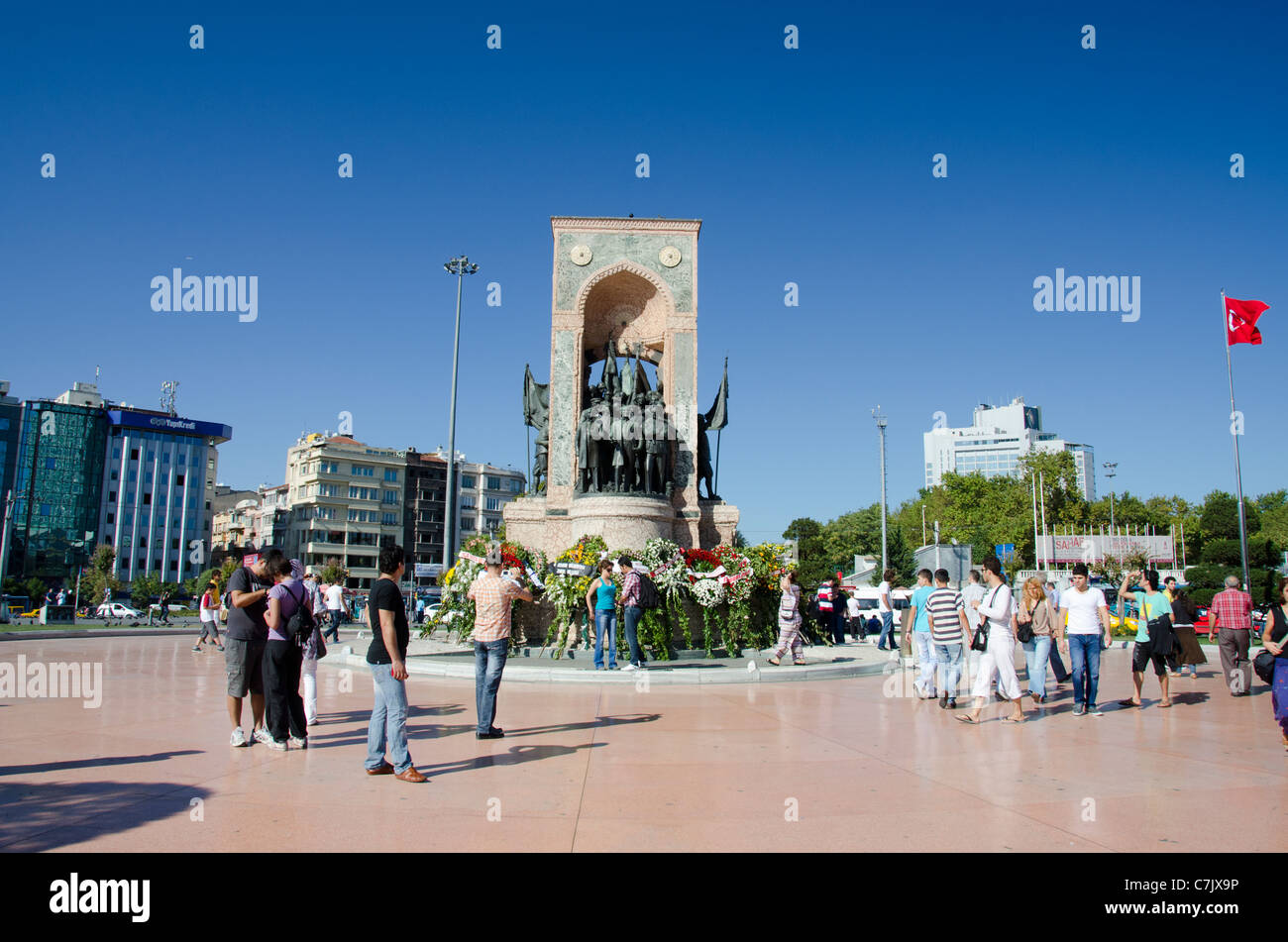La Turquie, Istanbul, Beyouglu district. La Place Taksim. Monument de la République. Banque D'Images