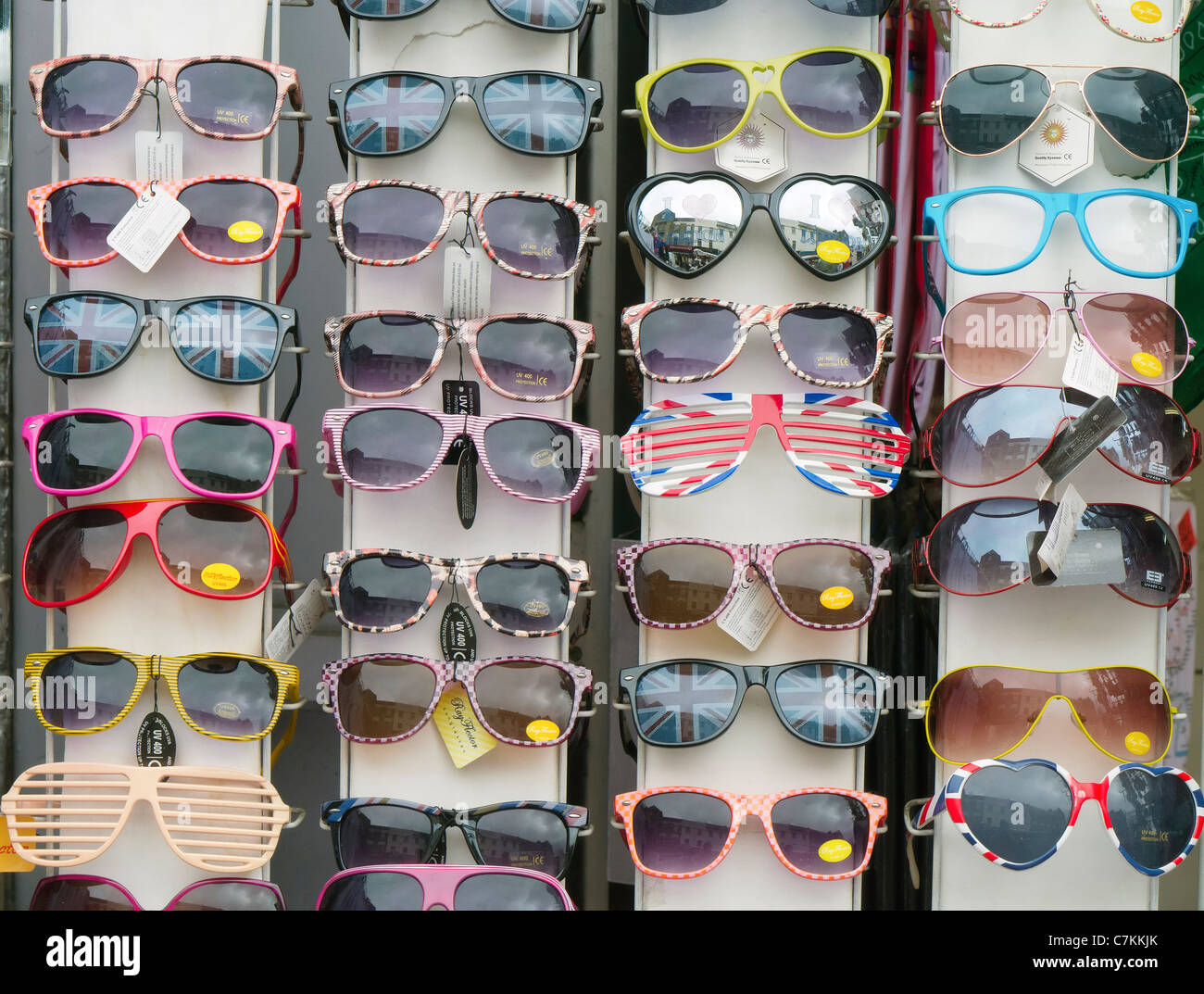 Marché de Portobello Road, Londres- lunettes de wc séparés Banque D'Images