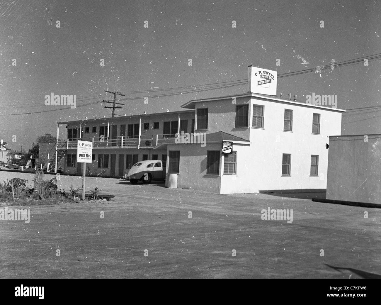 Motel en bordure de deux étages 1930 sud-ouest des États-Unis voyage architecture hébergement hôtel C.P. Banque D'Images