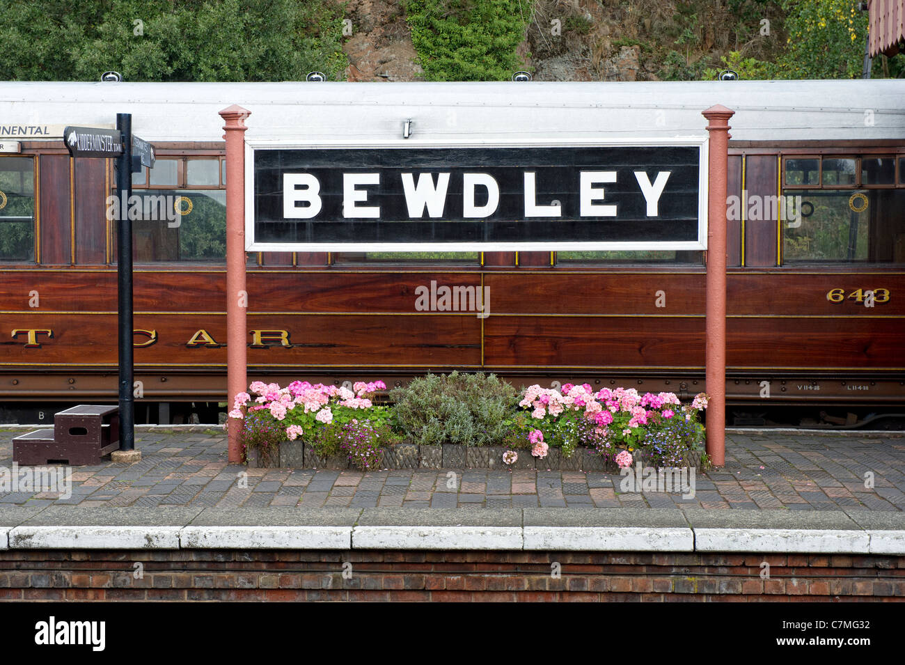 Signe de la station sur la plate-forme de bewdley gare dans le Worcestershire, England, UK Banque D'Images